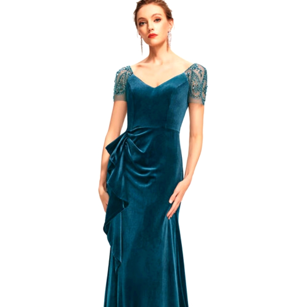 Beautiful velvet evening gown and heels NWT